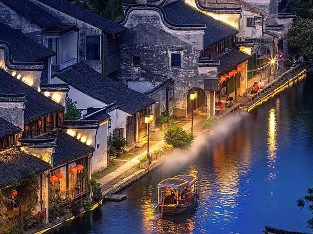 诺基亚E63下载的东西保存在哪里的呀
